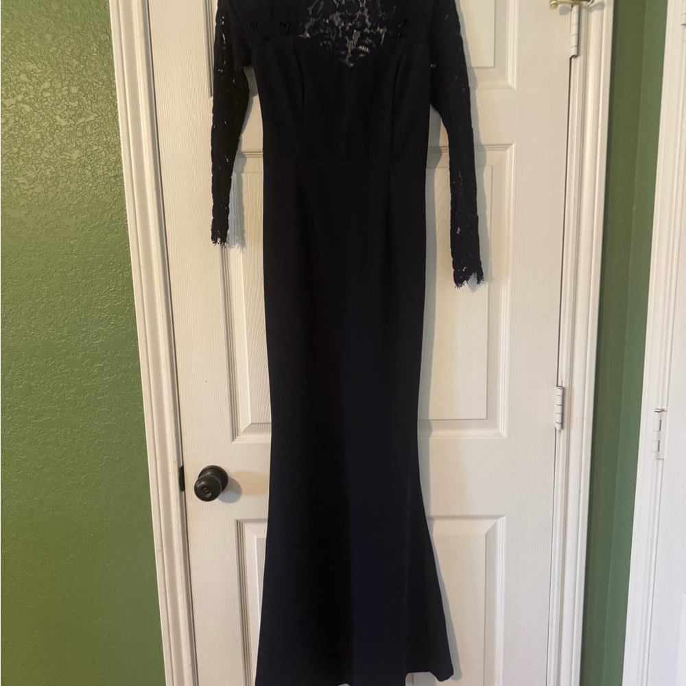 Elegant Black Lace Evening Gown